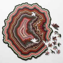 Lade das Bild in den Galerie-Viewer, Wooden Puzzle Geode