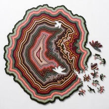 Lade das Bild in den Galerie-Viewer, Wooden Puzzle Geode