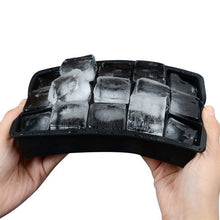 Lade das Bild in den Galerie-Viewer, Silicone Ice Cube Maker
