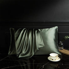 Lade das Bild in den Galerie-Viewer, 100% Pure Silk Pillowcase

